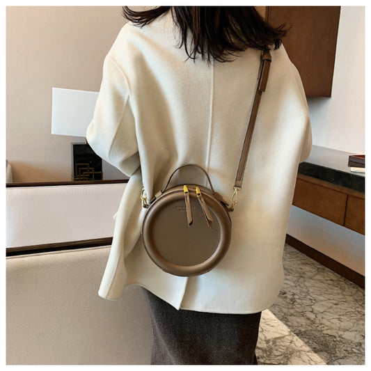 Einfarbige kleine Kantinentaschen