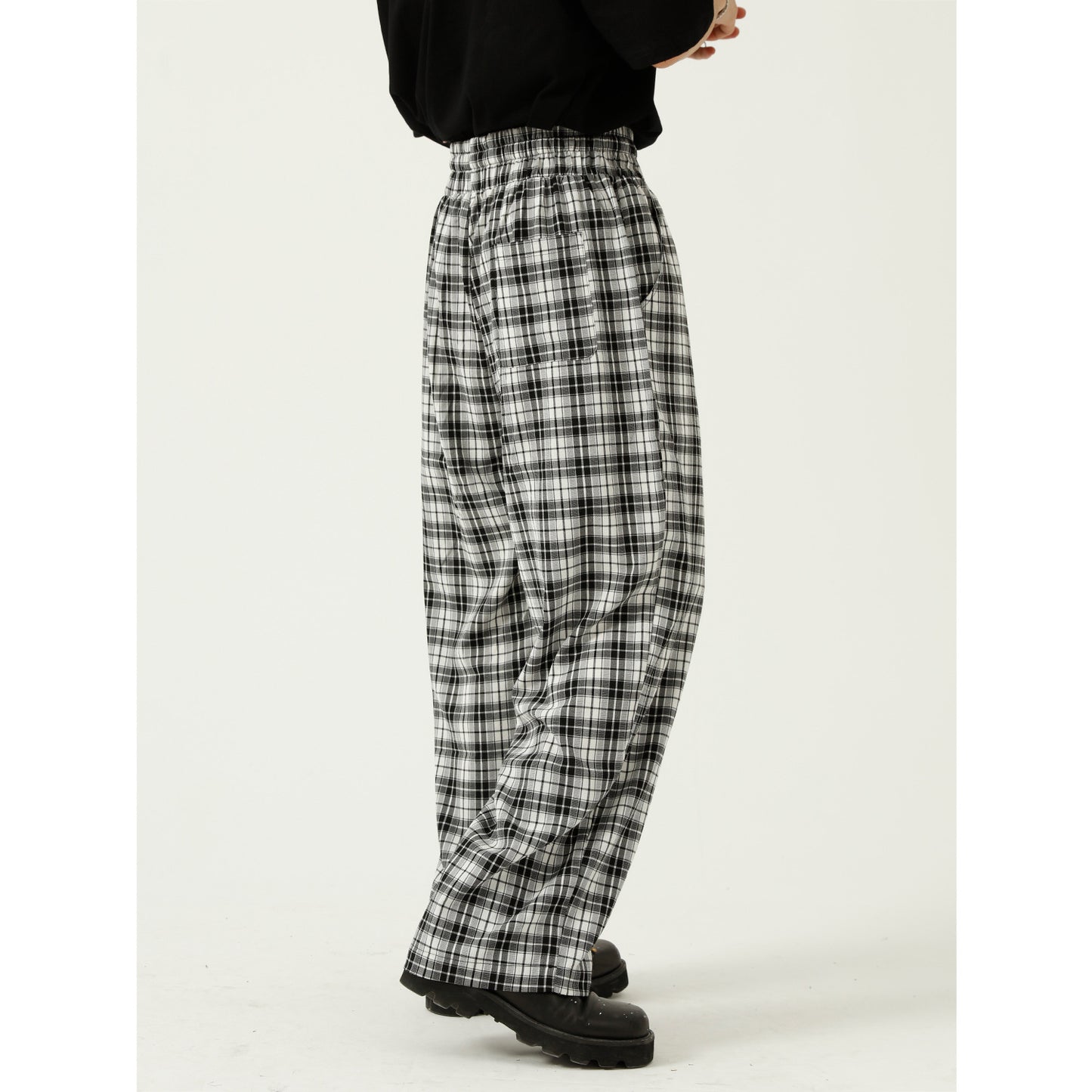 loose waist trousers