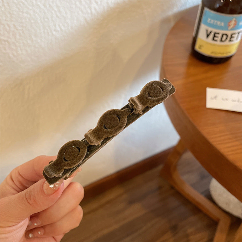 Pinces à cheveux en bec de canard en résine floquée