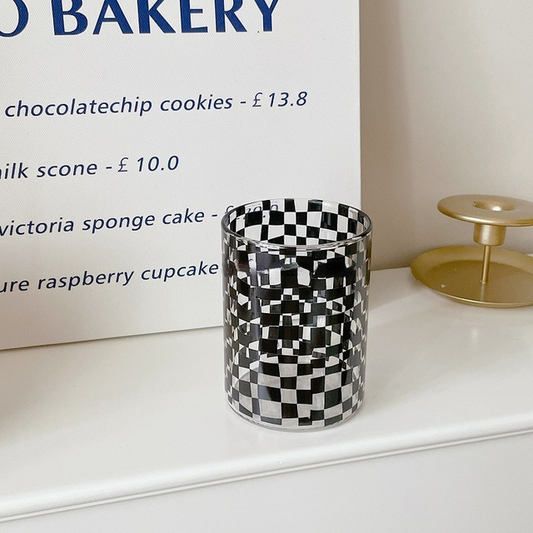 Handgefertigtes nordisches kariertes modernes Glas