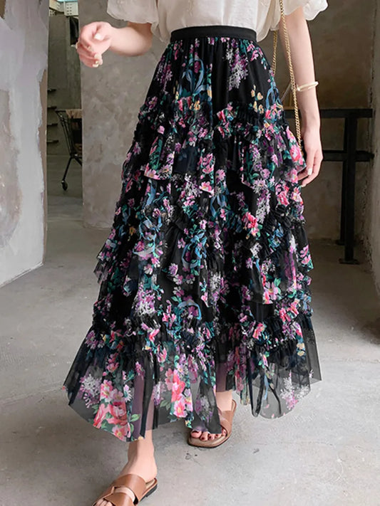 Französischer Rüschenrock aus Netzstoff mit Blumenmuster