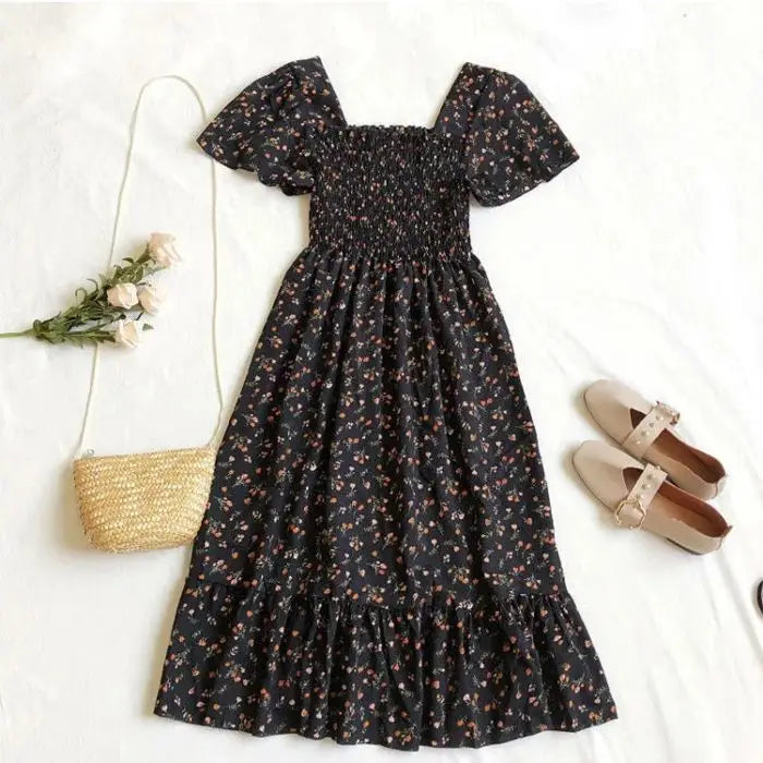 Kurzärmliges Sommerkleid mit Blumenmuster