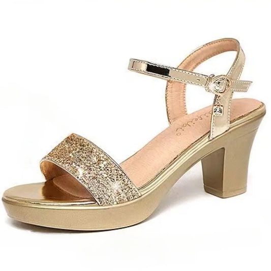 Sandales à plateforme et talons épais d'été