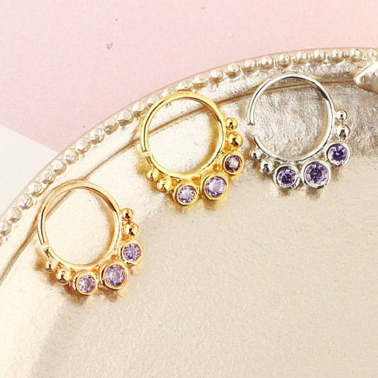 Mit Diamanten besetzte Nasenringe