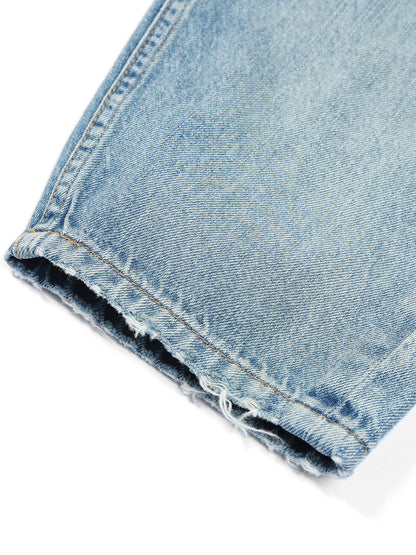 Mikroelastische, ausgefranste, kurze Jeans