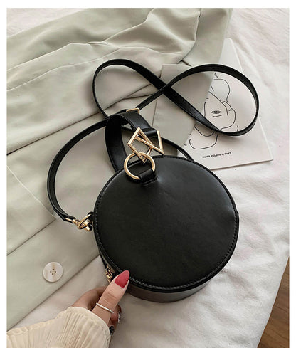 black shoulder bag