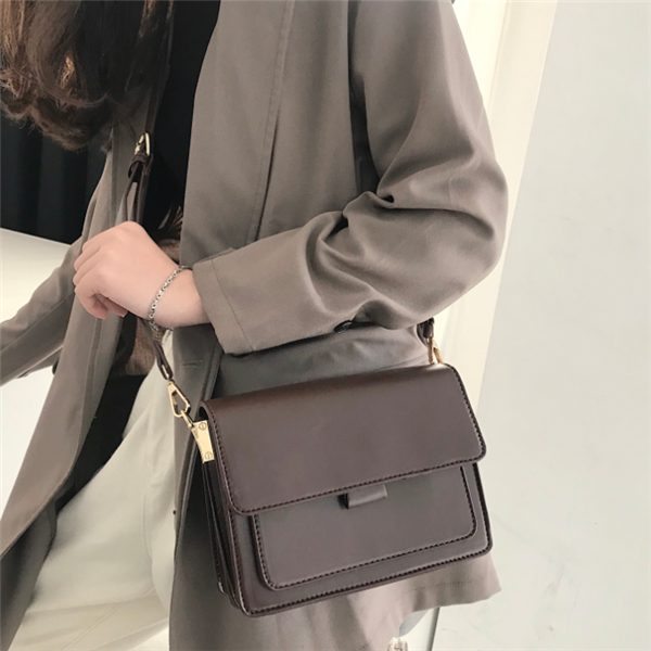 brown leather shoulder bag