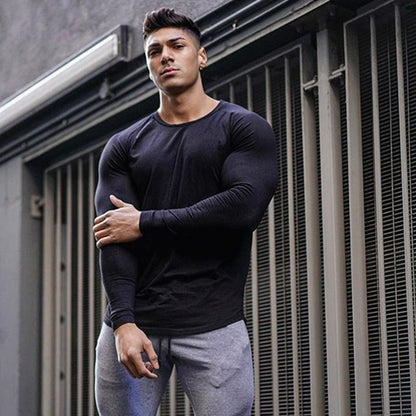 Long-sleeved Men Round Neck T-shirt