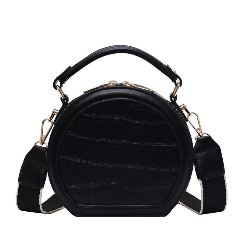 black shoulder bag leather