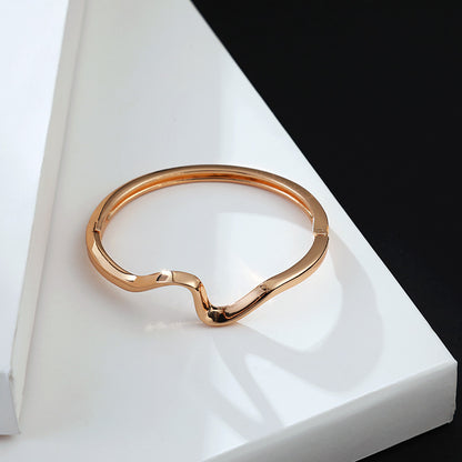 Glossy Gold-plated Lightning Bracelet
