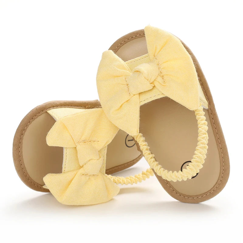 Baby-Mädchen-Sandalen mit weicher Sohle und Blumenmuster