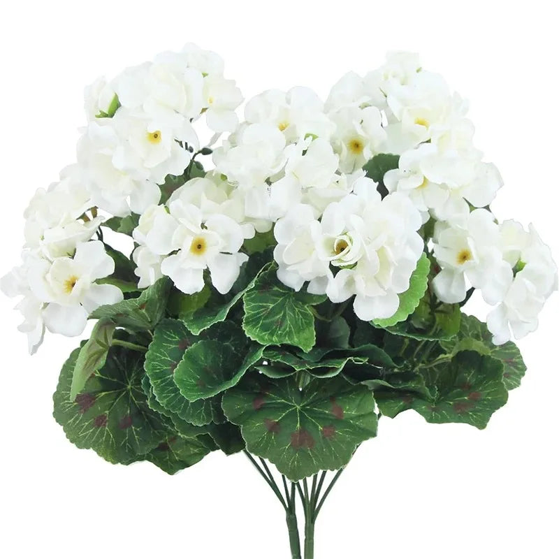 Géraniums rouges artificiels pour la décoration intérieure 