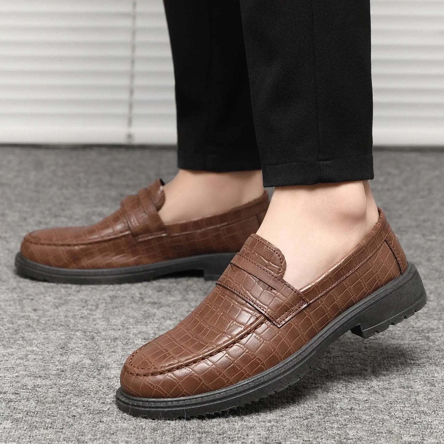 Mocassins décontractés en cuir à motif crocodile à enfiler 