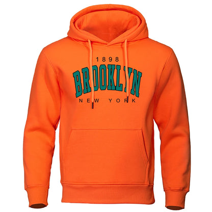 Bedruckter Kapuzenpullover für Herren „Brooklyn New York“.