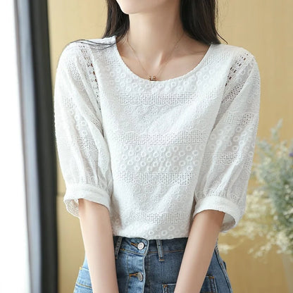 Blouses d'été en dentelle de coton brodée à col rond pour femmes