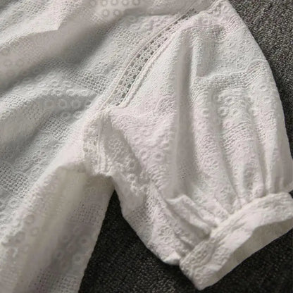 Blouses d'été en dentelle de coton brodée à col rond pour femmes