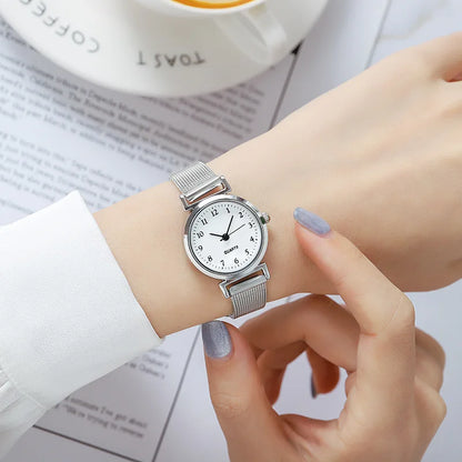 Silberne Armbanduhr für Damen