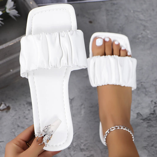 Flache Sandalen mit plissiertem Sommer-Design