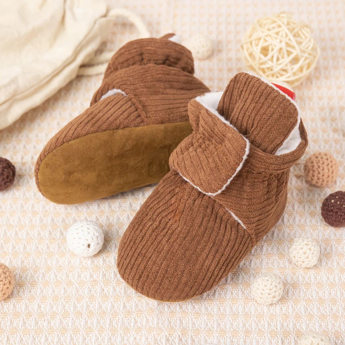 Chaussures chaudes antidérapantes douces en coton pour bébé