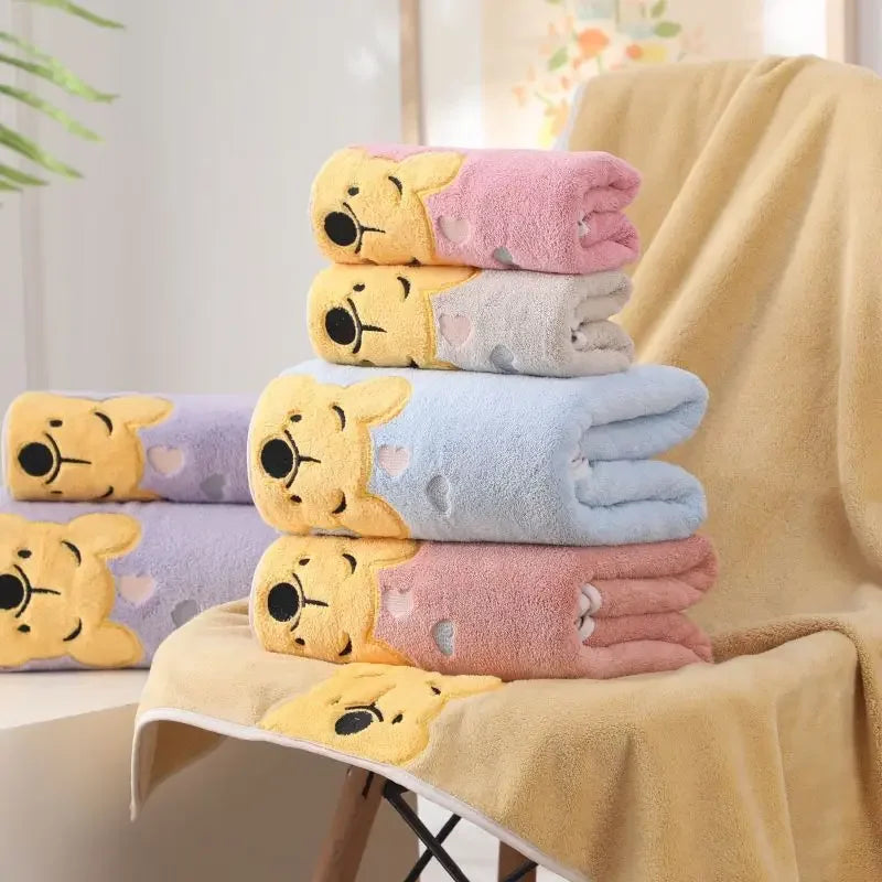 Badetuch-Set mit Cartoon-Motiv „Winnie Bear“ aus Korallensamt