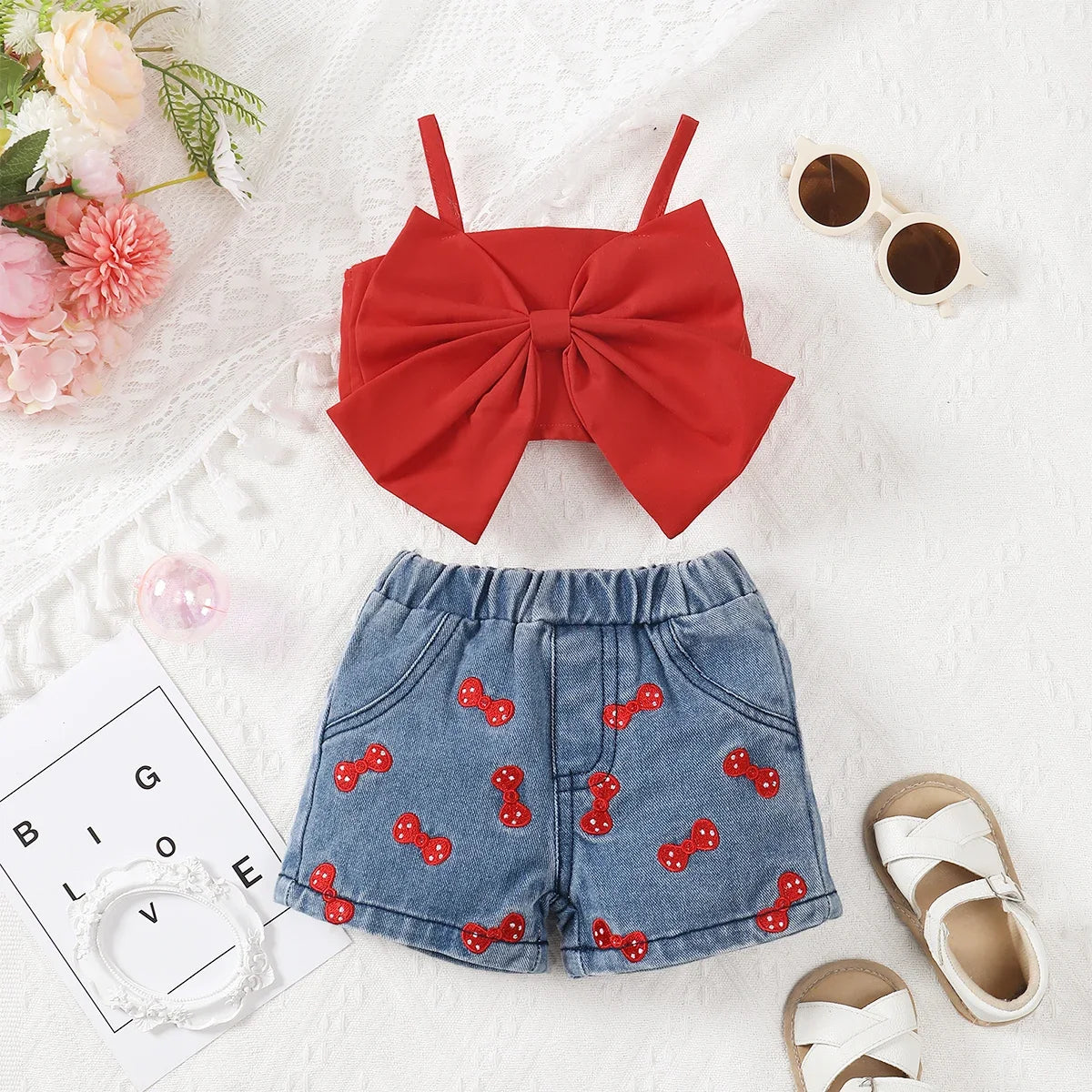 Tenue d'été brodée pour bébé fille