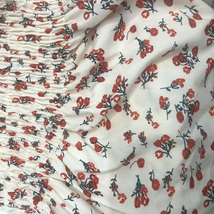 Kurzärmliges Sommerkleid mit Blumenmuster