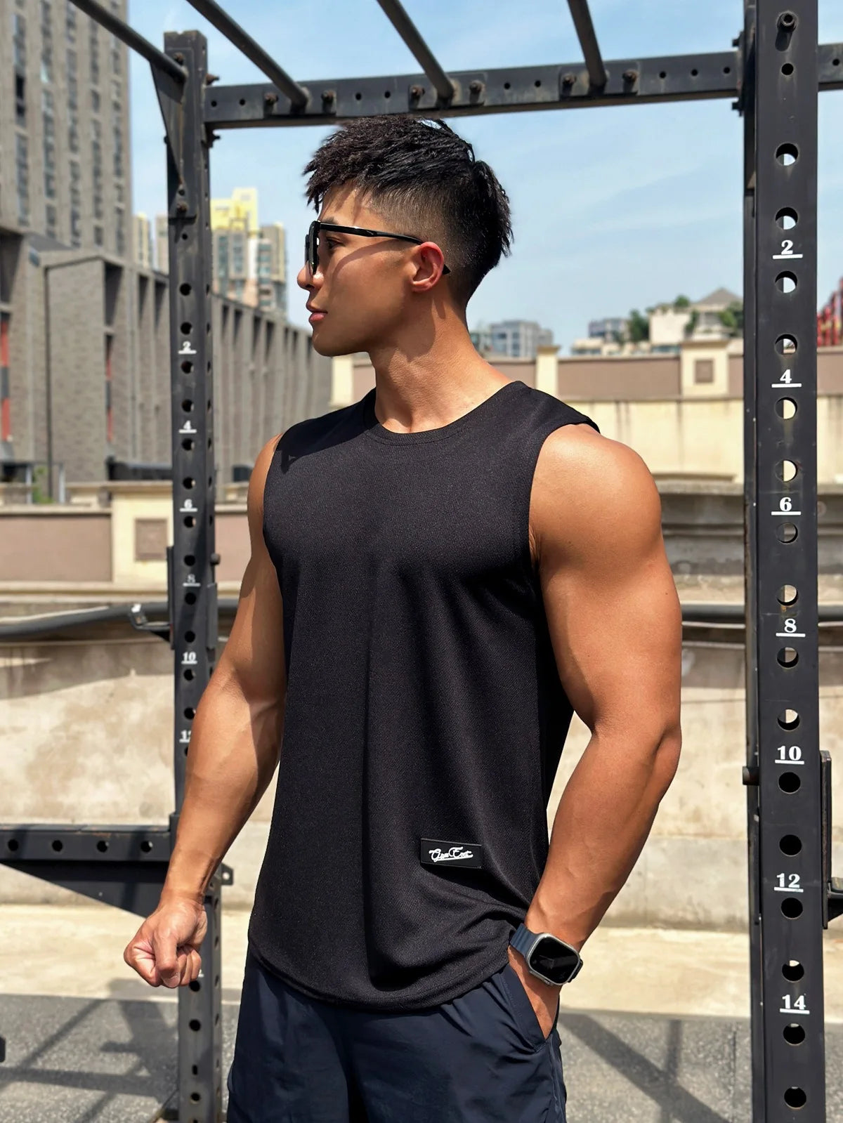 Atmungsaktives Mesh-Fitness-Tanktop für Herren