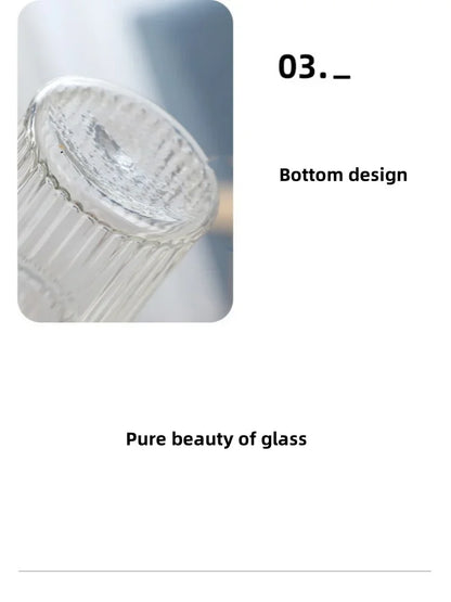 Gobelet en verre rayé de 600 ml avec thé - Couvercle et paille