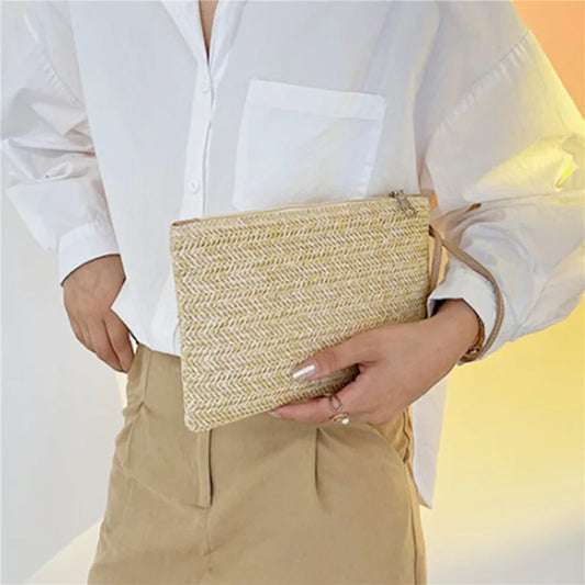 Solid Straw Handmade Women's Clutches