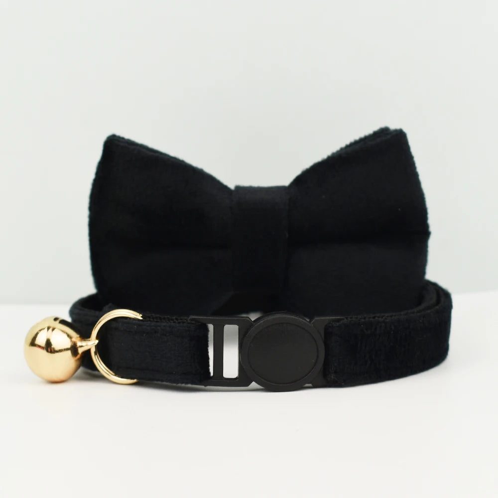 Adjustable Plaid Cat Collar with Bell Pendant