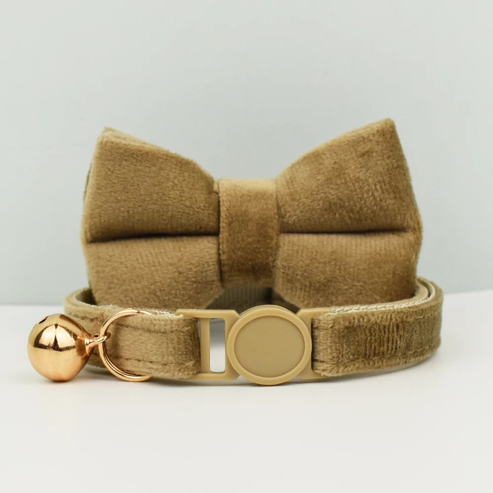Adjustable Plaid Cat Collar with Bell Pendant