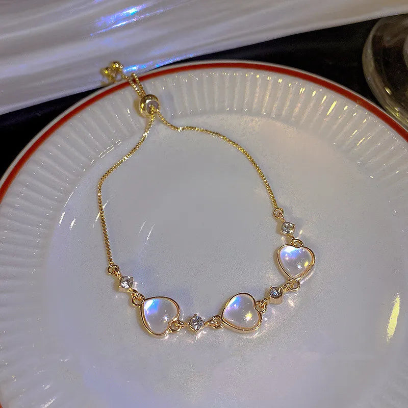 Halskette mit geometrischer Gliederkette