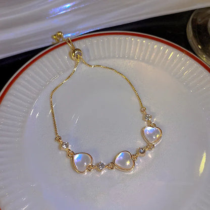 Halskette mit geometrischer Gliederkette