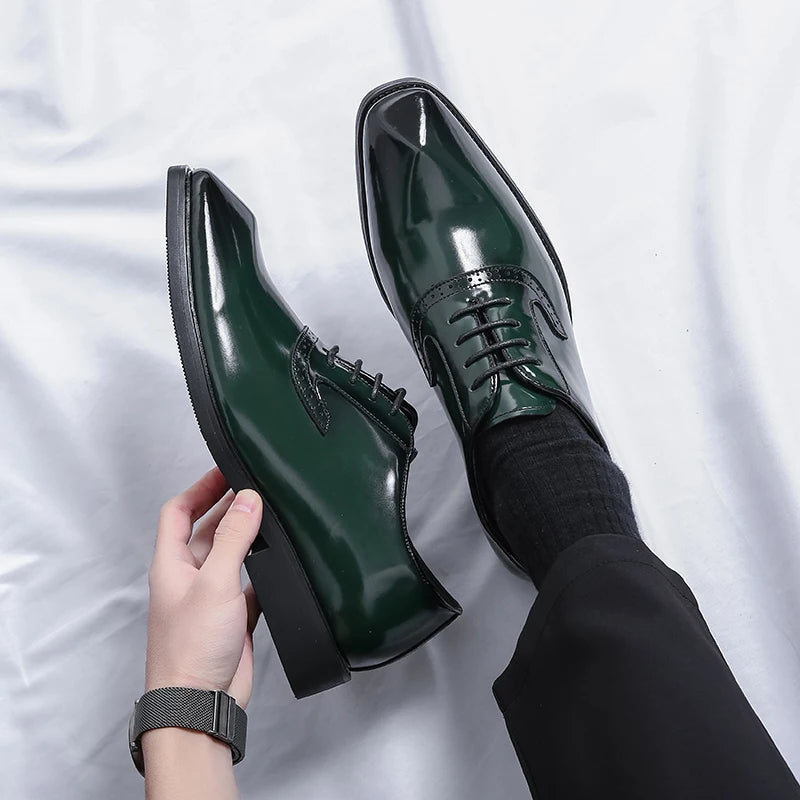 Grüne Oxford-Schuhe aus Lackleder