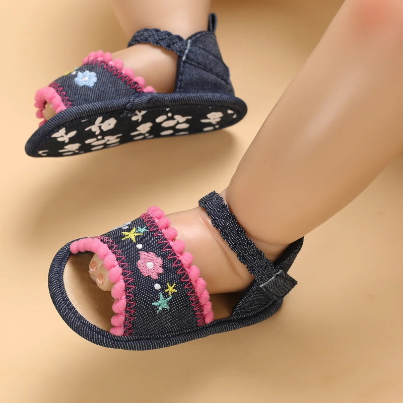 Baby-Mädchen-Sandalen mit weicher Sohle und Blumenmuster