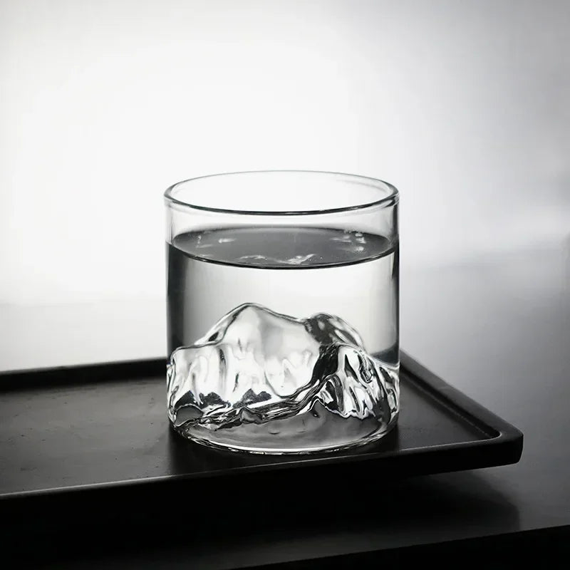 Kleine transparente Kaffeetasse aus Glas