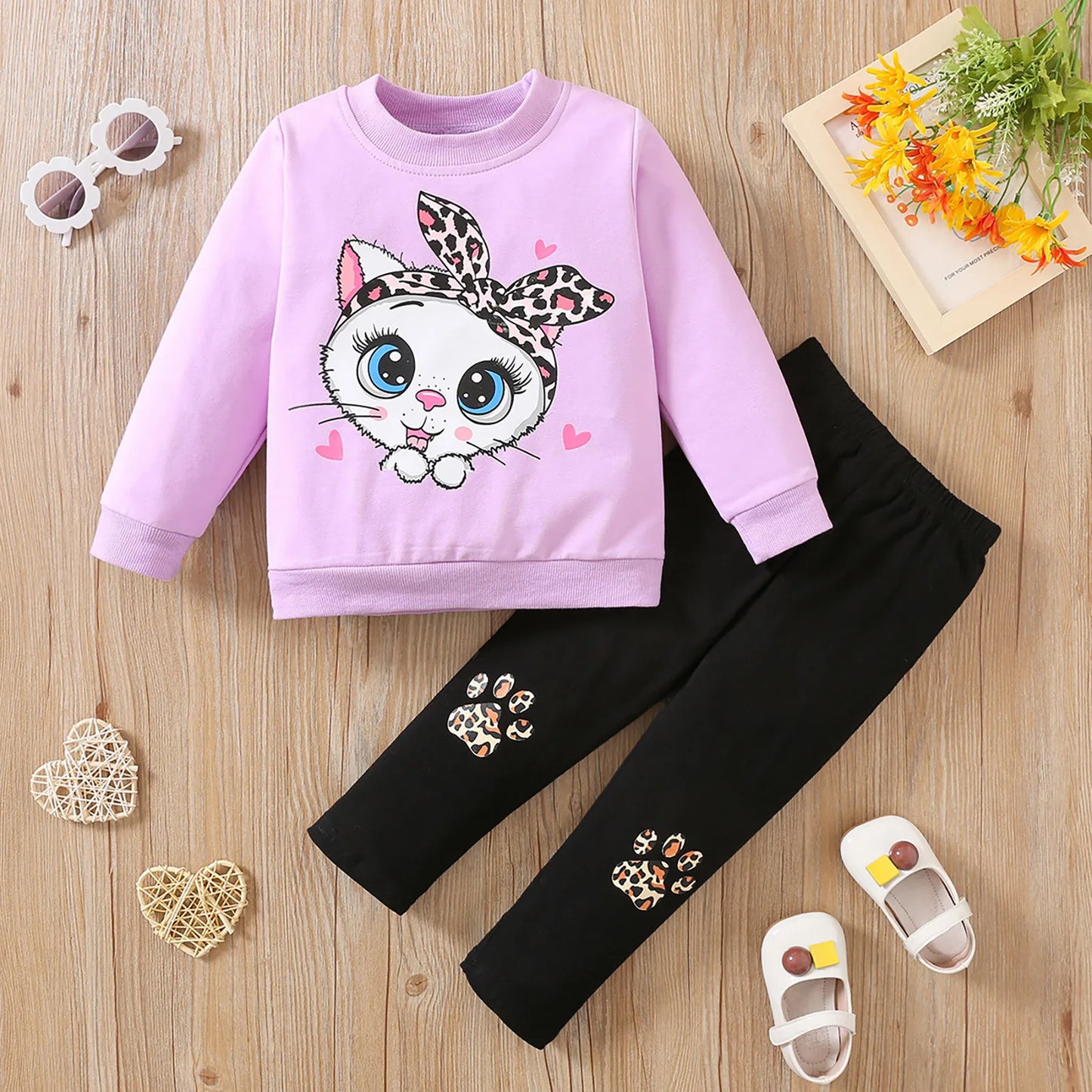 2-teiliges Set aus Sweatshirt und Hose mit Katzenstickerei für Baby Mädchen