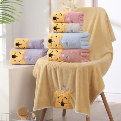 Badetuch-Set mit Cartoon-Motiv „Winnie Bear“ aus Korallensamt