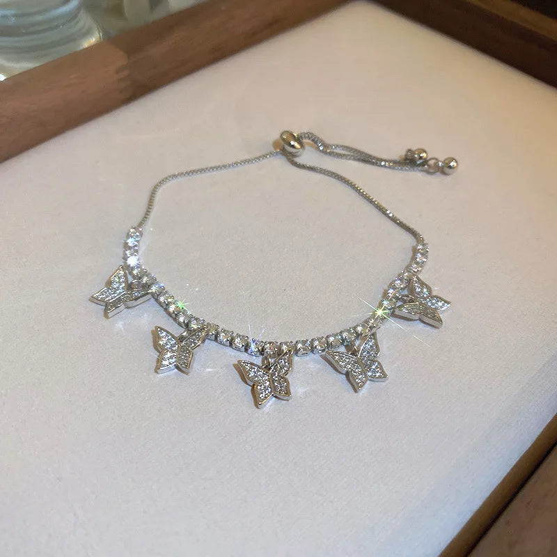 Halskette mit geometrischer Gliederkette