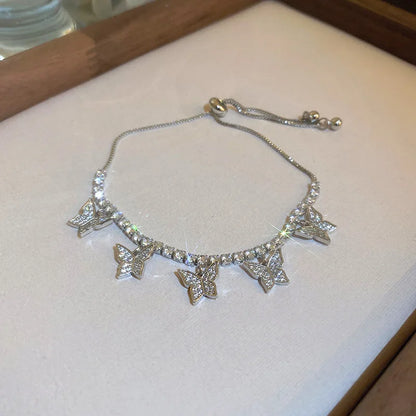 Halskette mit geometrischer Gliederkette