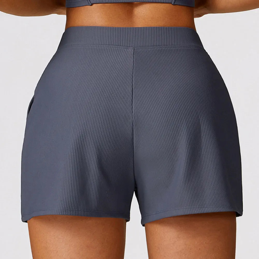 Gerippte Sportshorts mit hoher Taille