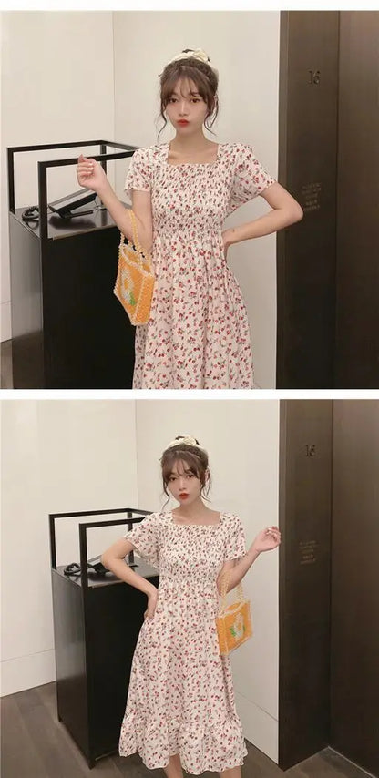 Kurzärmliges Sommerkleid mit Blumenmuster