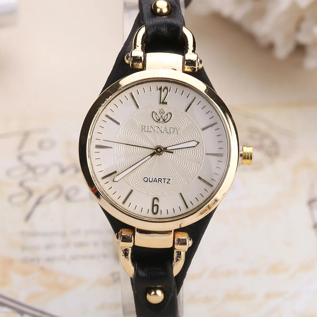 Quartz Women's PU Leather Thin Strap Watch