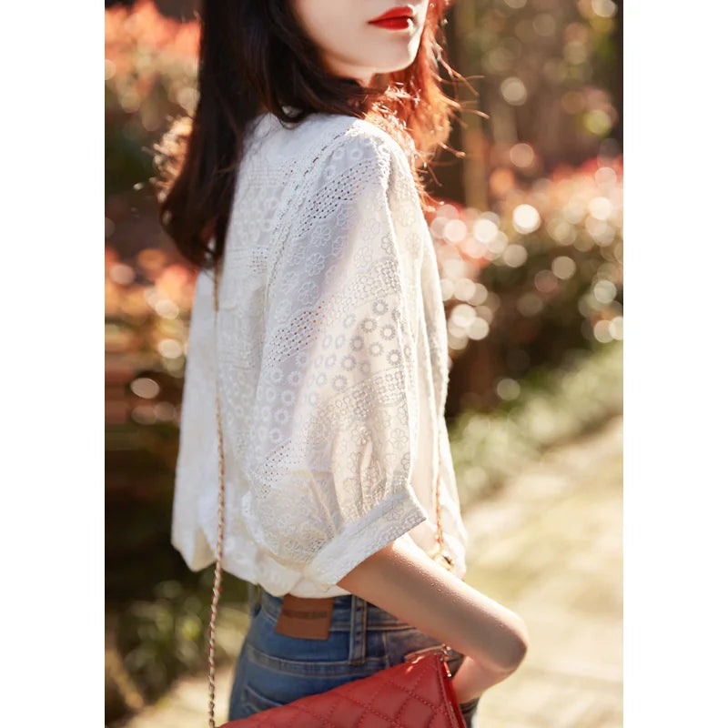 Blouses d'été en dentelle de coton brodée à col rond pour femmes