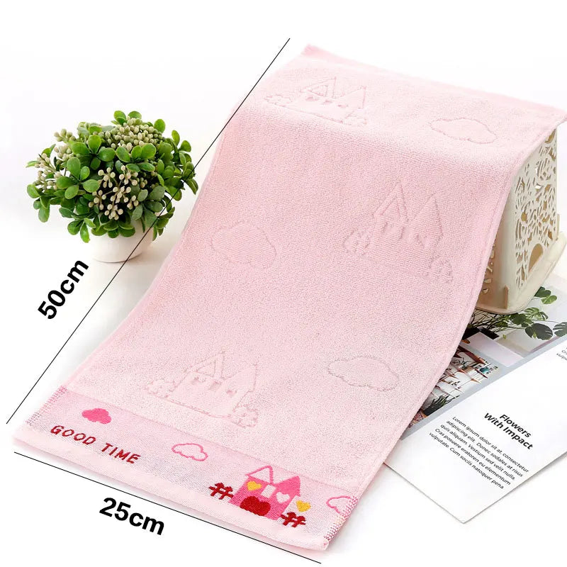 Serviette pour le visage pour enfants en pur coton doux et absorbant