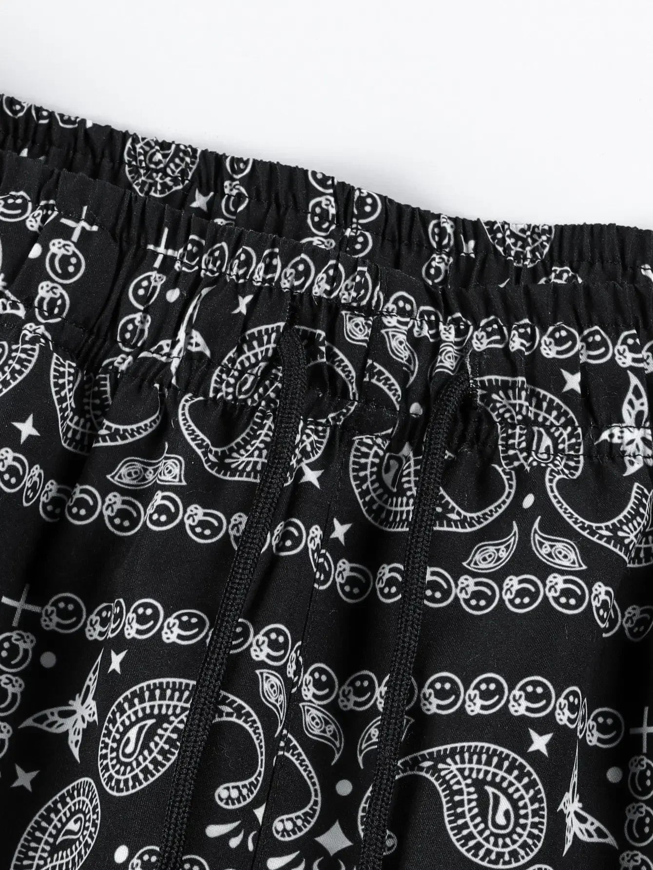 Lässige Strandshorts mit Paisleymuster für Herren