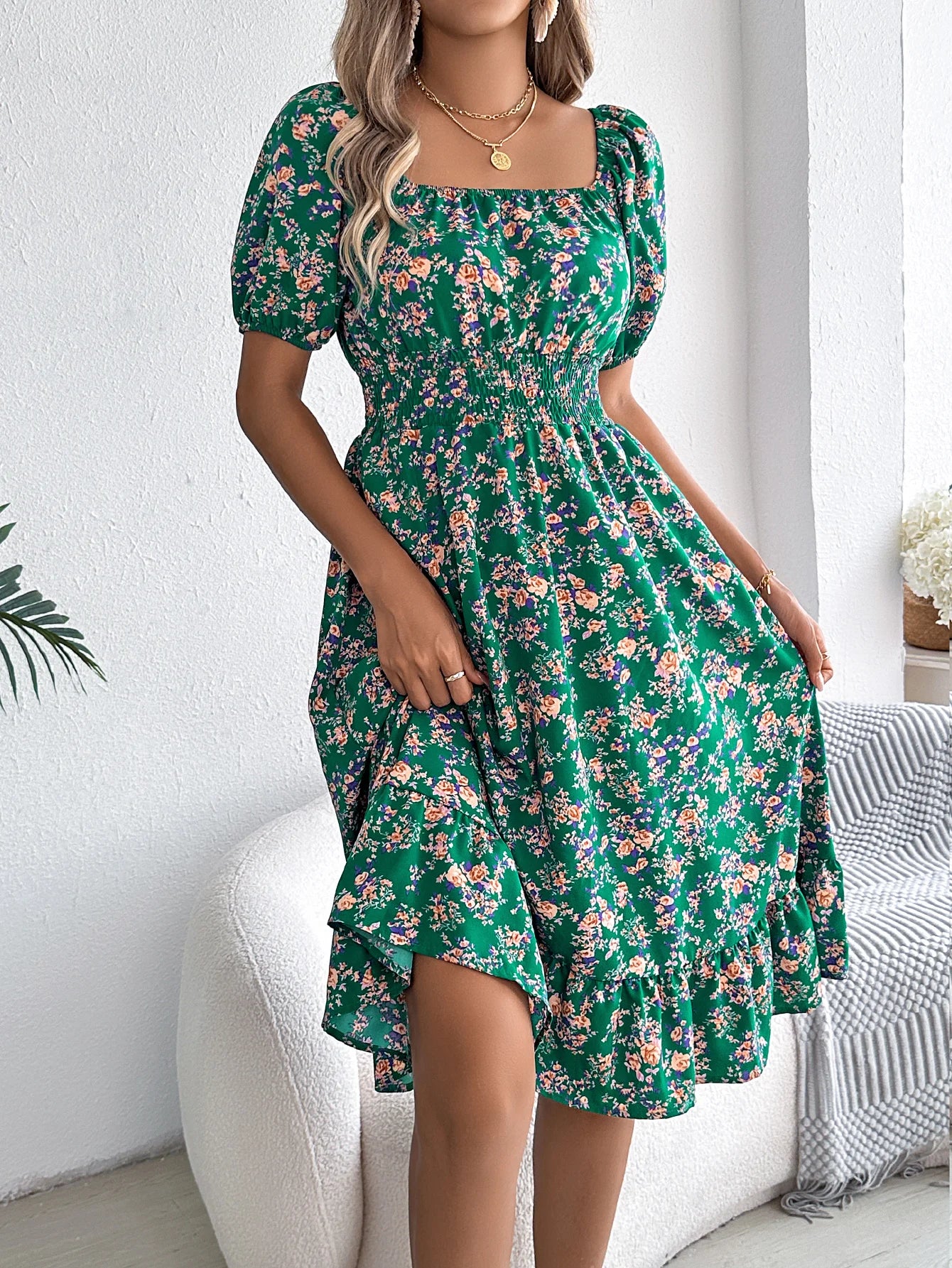 Robe d'été fleurie à col carré et manches bouffantes pour femme 