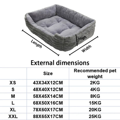 Lit confortable pour animal de compagnie en peluche pour une détente confortable.