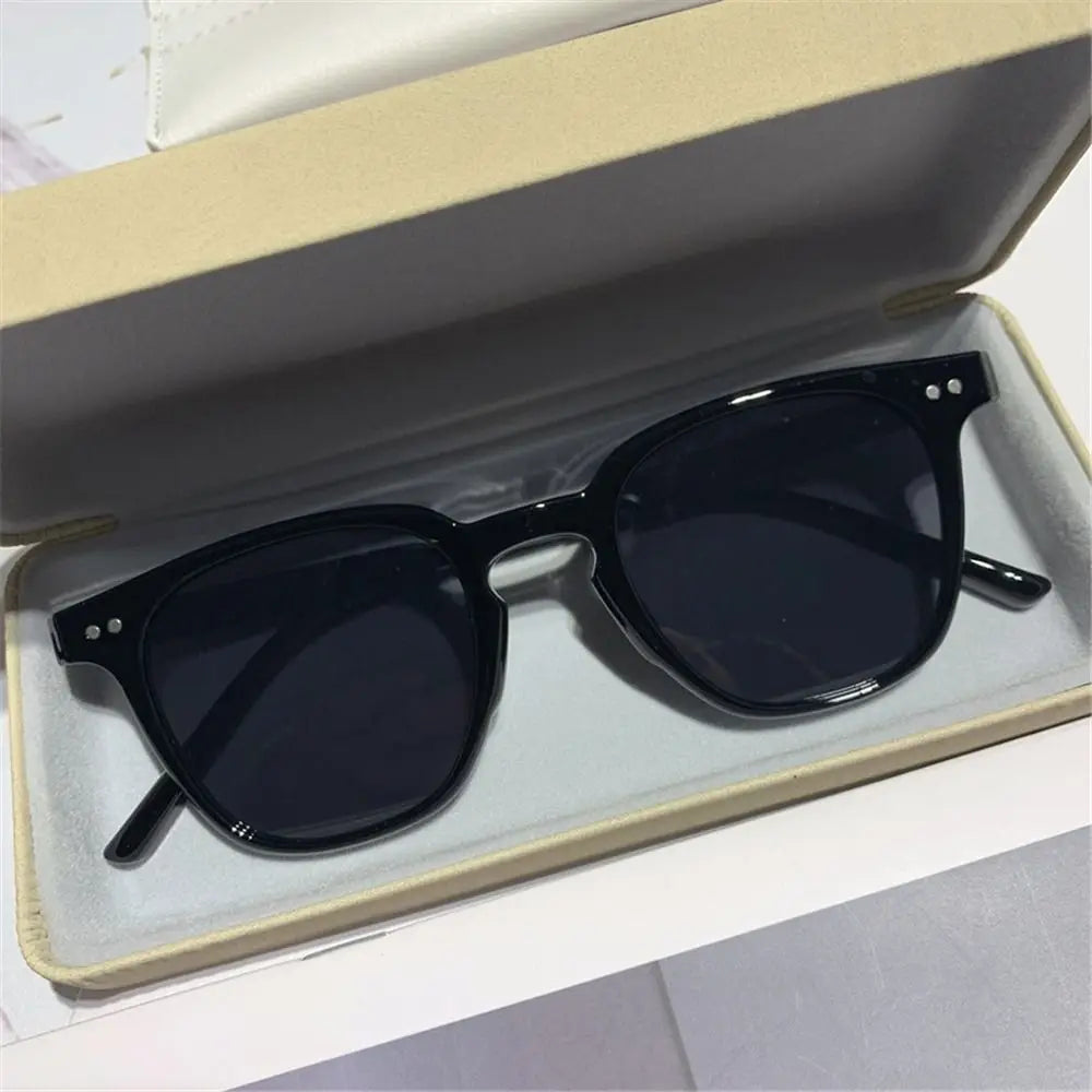 UV400 Oversized Square Frame Shades