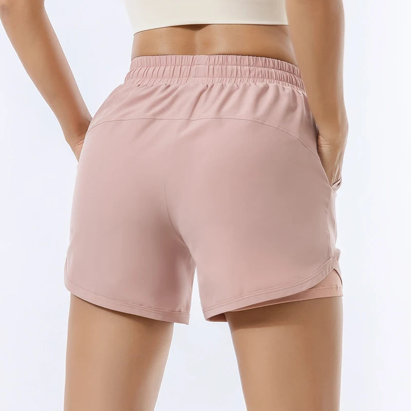 Doppellagige Sportshorts mit hoher Taille